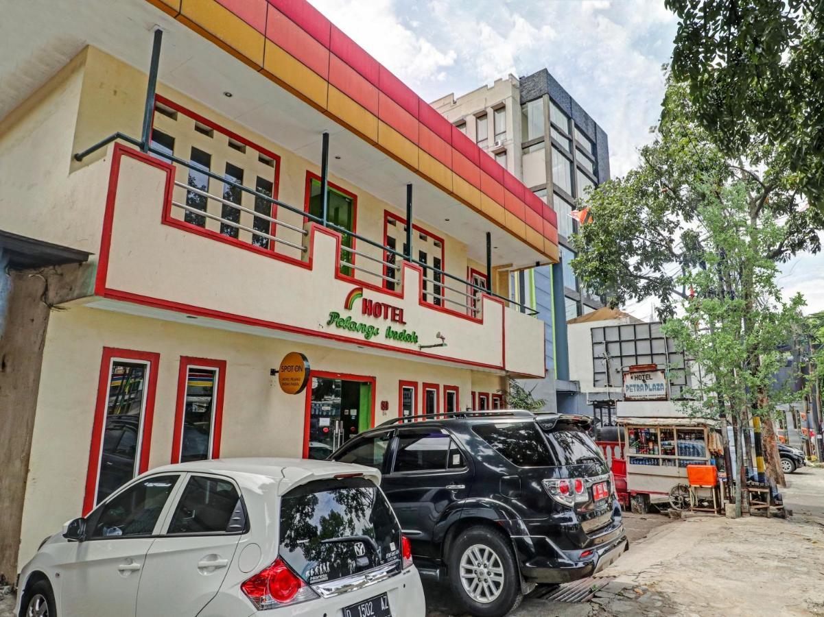 Spot On 90632 Hotel Pelangi Indah Paskal Bandung Exterior foto